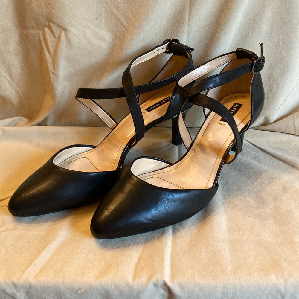 Alex Marie Strappy Black Pumps